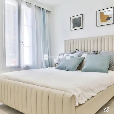 Le Pinky Bird Gutenberg 15 Apartment